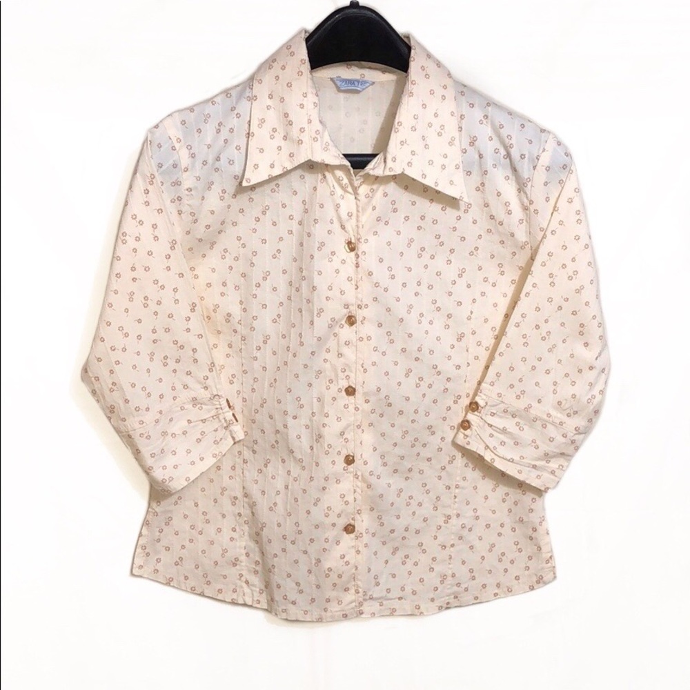 <NWOT>Yellow Patterned Button Up Shirt